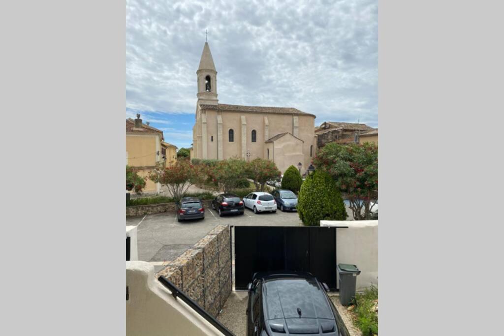 Charmante maison face à l’église de CODOLET Codolet Exterior foto